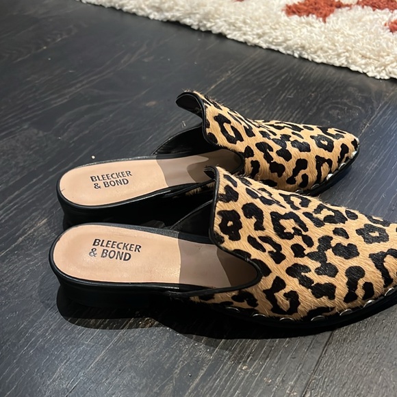 Leopard Slide Clogs - Picture 5 of 6